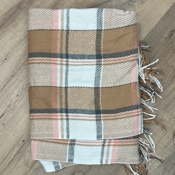 Assorted bundle of Scarves Collection for fall & Autumn 🍂 time - Picture 2 of 15